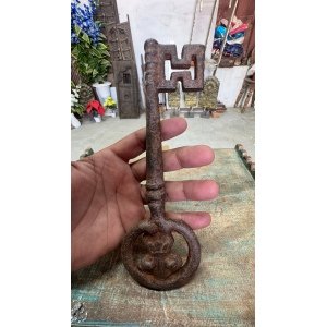 Vintage Rare Hand Carved Solid Iron Unique Home Decorative Working Key 8×2″